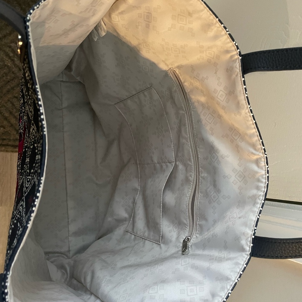 Embroidered Tote Bag - Picture 4 of 4